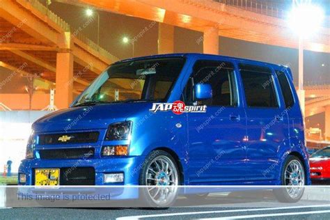 SUZUKI Wagon R RR, Blue color with Chevrolet emblem at Daikoku PA - JAP SPIRIT