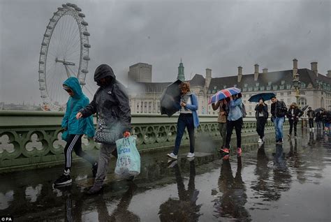 UK weather forecasts a month's rain in just SIX HOURS as storm clouds gather | Daily Mail Online