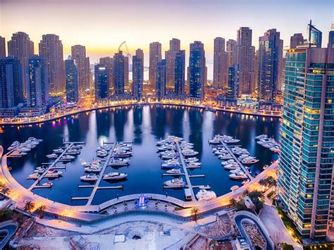 Dubai Marina: Luxury Living and Stunning Views