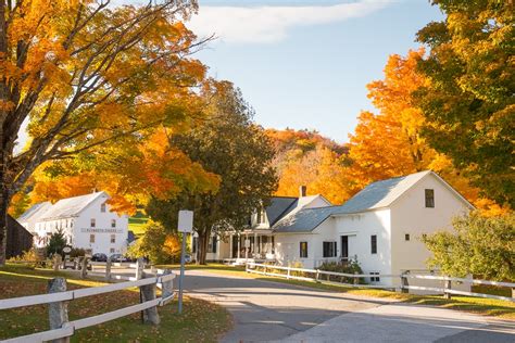 Vermont Fall Colors | Hidden Foliage - New England Today