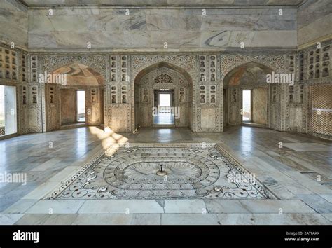 The Shish Mahal (The Glass Palace), Agra Fort, Agra, Uttar Pradesh ...