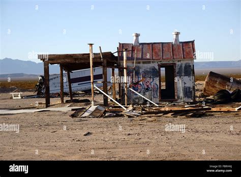 Ruins in the wasteland Stock Photo - Alamy