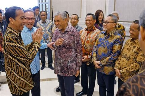 Malaysia-Indonesia Seals Border Trade Agreement, Investments To ...