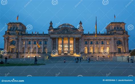 Reichstag Berlin at night editorial photo. Image of empire - 48350466