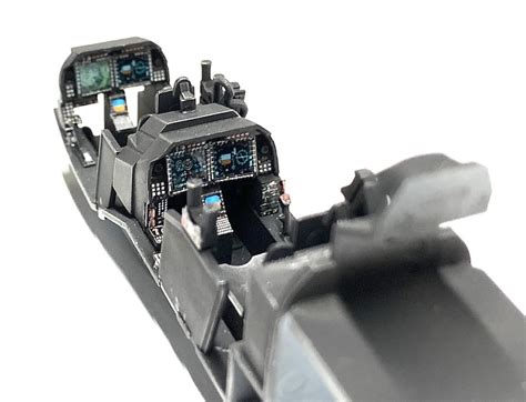 AH-1Z Viper cockpit with Eduard’s PE Kit : modelmakers