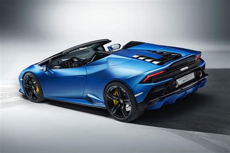 blue Lamborghini Huracan Evo Spyder convertible · free photo