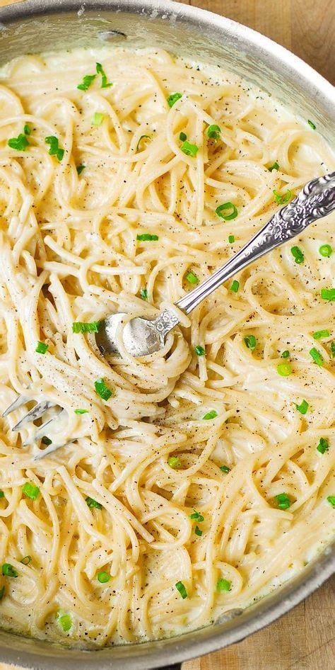 Homemade Creamy Four Cheese Garlic Spaghetti Sauce is the best white ...