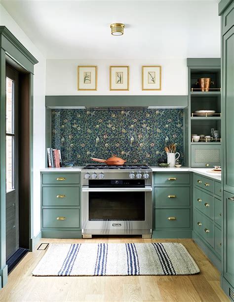 35 Chic Floral Wallpaper Kitchen Decor Ideas - DigsDigs