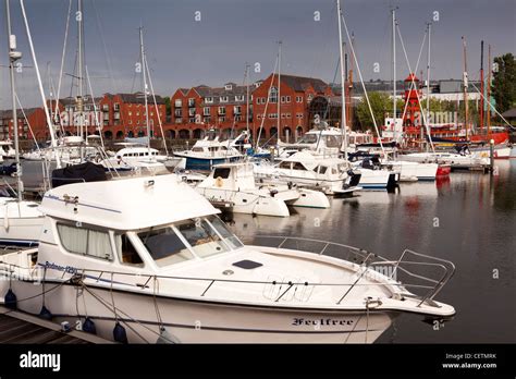 Boats moored in swansea marina hi-res stock photography and images - Alamy