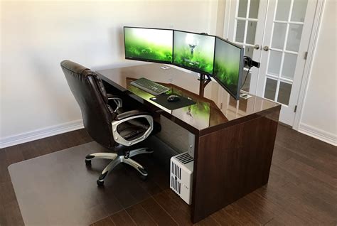 My first triple monitor setup (3 @ 27" - 1440p) | Gaming room setup, Computer desk setup, Setup