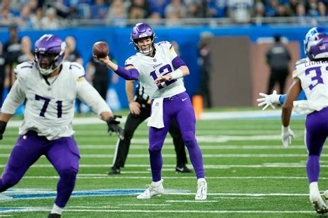 Vikings' season of upheaval at quarterback ends with a 7-10 record ...