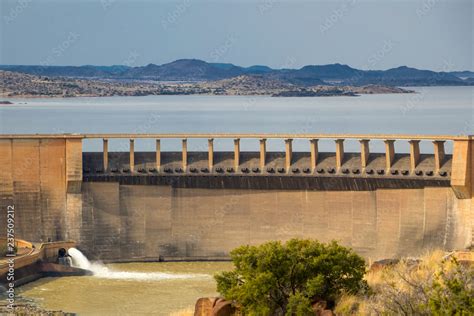 Gariep dam on the Orange River in South Africa, the largest dam in ...