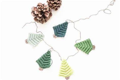 17 Crochet Garland Patterns for Every Season - Easy Crochet Patterns