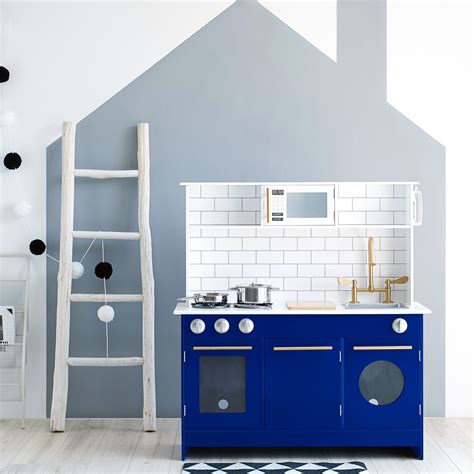 Free 2-day shipping. Buy Teamson Kids - Little Chef Berlin Modern Play Kitchen - White / Blue at ...