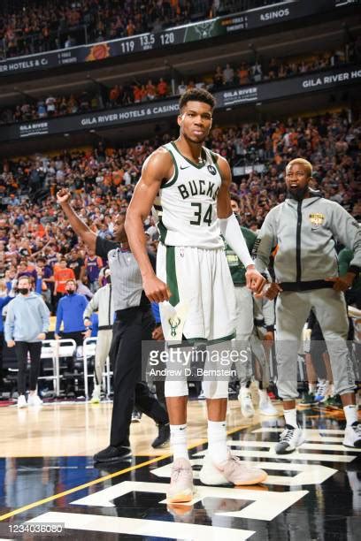 Giannis Antetokounmpo Dunk Photos and Premium High Res Pictures - Getty Images