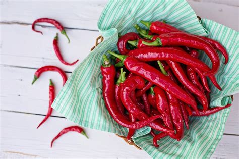 Cayenne Pepper [Large Red Thick] (100+ Seeds) - Florida Seed & Garden