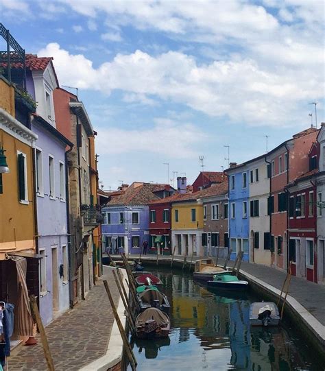 Burano, the lace making island near venice, all the painted houses! Painted Houses, Lace Making ...