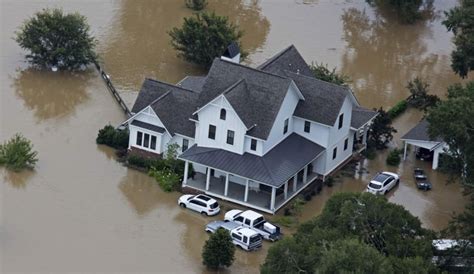 Louisiana deals with flooding aftermath; begins long road to recovery [photos] | PropertyCasualty360