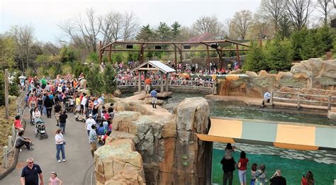 Louisville Zoo | Louisville, KY 40213