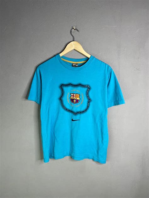 Nike Vintage Nike Barcelona center logo Streetwear rare size M | Grailed