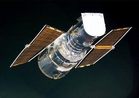 HARI INI 1990: Teleskop Hubble Diluncurkan ke Luar Angkasa - Info Astronomy