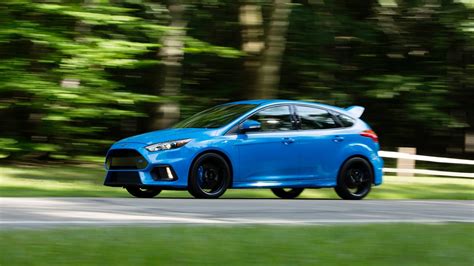 2018 Ford Focus RS Review & Ratings | Edmunds