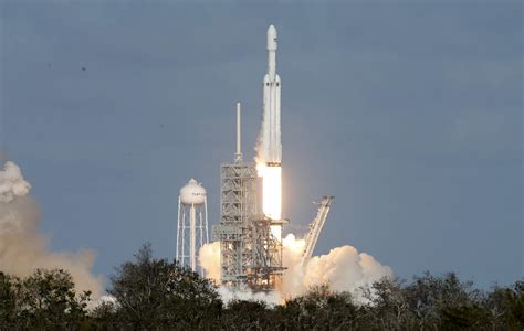 Falcon Heavy Gets April 7 Launch Date : r/FalconHeavy