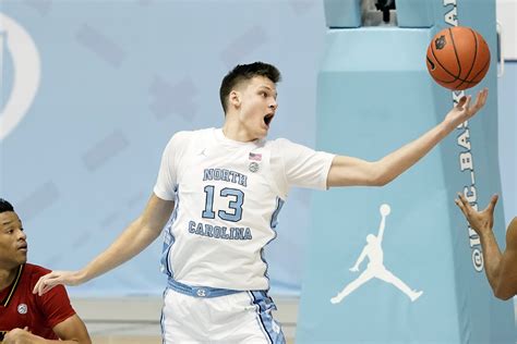 Auburn Lands 5-Star Big Man Transfer from North Carolina - FanBuzz