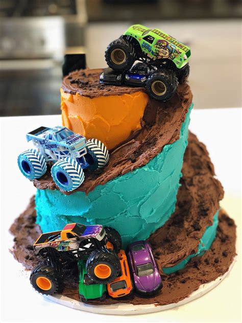 Monster truck cake with a cool spiral Oreo dirt track | Truck birthday cakes, Monster truck ...