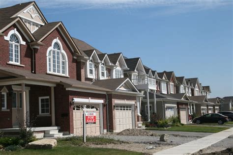 Canada House Prices: March Saw Price Spike In Calgary, Montreal, Toronto; Vancouver Slows, CREA ...