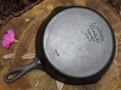 Wagner Ware Sidney 8 Cast Iron Skillet 1058 -- Ready to Use | #1788514083