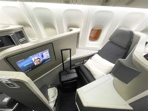 American Airlines 777-200ER Flagship Business Class Review [GIG to MIA]