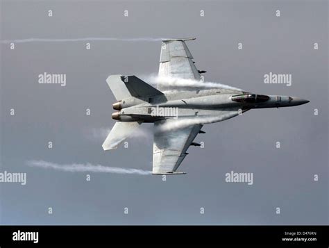 Aircraft manuevers during an airpower deomonstration Stock Photo - Alamy