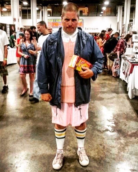 Eleven Cosplay - Stranger Things | Stranger things costume, Eleven stranger things costume ...