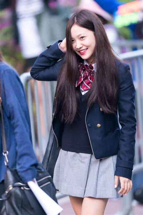 These school uniforms became famous thanks to the idols that wore them ...