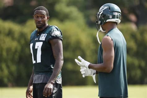 Eagles' Alshon Jeffery remains sidelined; LB Mychal Kendricks added to injury report