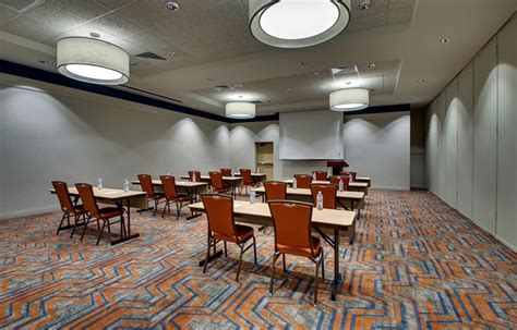 Drury Inn & Suites Iowa City Coralville Meetings Room - Drury Hotels