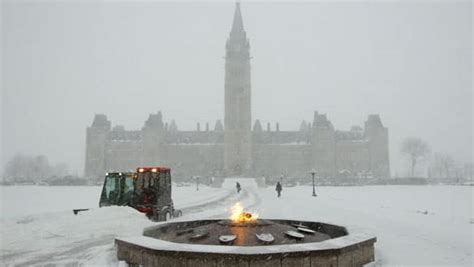 Snow makes Ottawa driving treacherous - Ottawa - CBC News