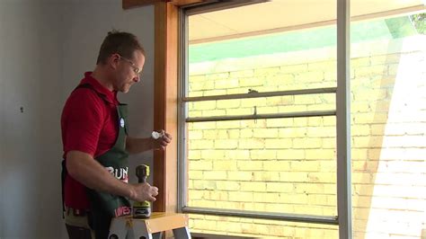 How To Install Indoor Roller Blinds - DIY At Bunnings - YouTube