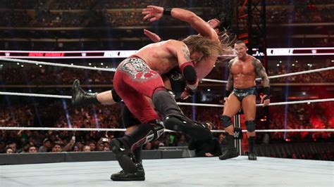 5 Reasons Edge Has The Best Spear (& 5 Reasons Goldberg Does)