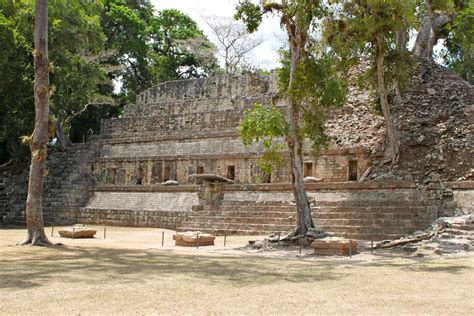 Copan Ruinas: Maya temples in Honduras you must see - Adventurous Miriam