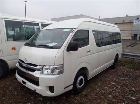 Toyota Hiace Minibus – WestAfrica4X4