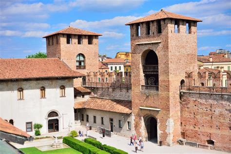 VERONA, ITALY - MAY, 2017: Castle Castelvecchio in a Summer Day ...