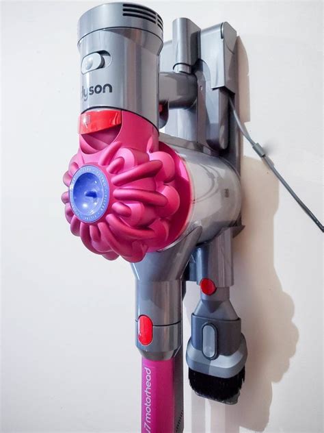 Dyson V7 Motorhead Cordless Vacuum - Should You Buy It?