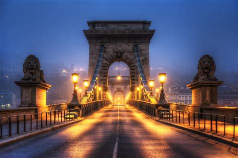 Széchenyi Chain Bridge | Budapest, Hungary - Sumfinity