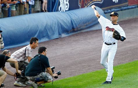 Derek Jeter goes 0-for-2 with walk in first rehab game - Sports Illustrated