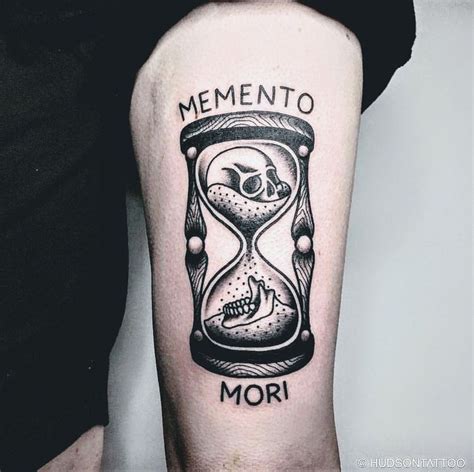 Pin by Octavio Antonio on Tatoos | Memento mori tattoo, Sleeve tattoos, Hourglass tattoo