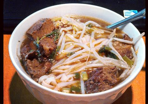 Thai Beef Noodle Soup Recipe by jennifer.clark.52493 - Cookpad