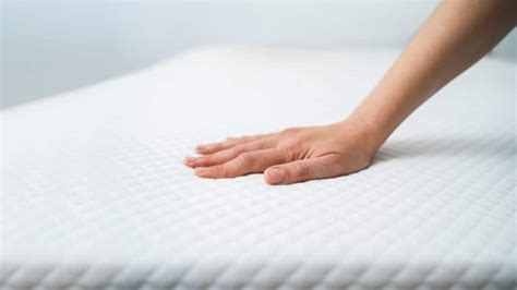 Can a Soft Mattress Cause Back Pain? | Chiropractor Explains