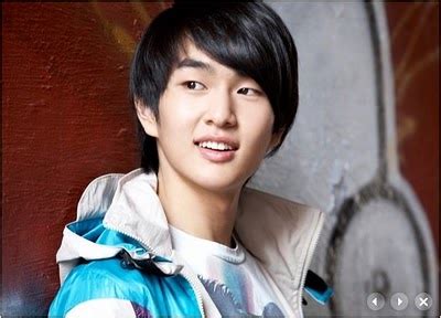 My self: Onew leader of Shinee